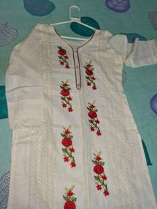 Elegant White Embroidered Kurti