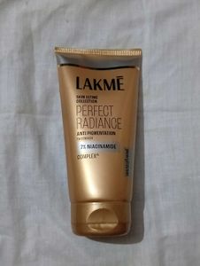 Lakme Perfect Radiance Facewash