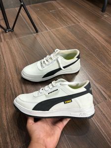Puma Sneakers