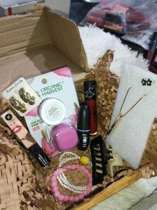 ✨🎁Gift Hamper😻makeup bundle Of 11 Products