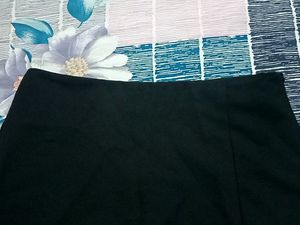 Black Urbanic Skorts