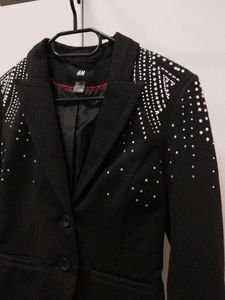 H&amp;M fitted Stylish Embellished Black Blazer