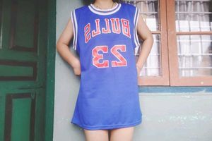 Oversized Bulls Half T-shirt