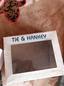 Stylish Tie &amp; Pocket Square Set