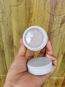 Innisfree Volcanic Pore Clay mask
