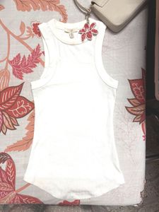 H&amp;M White Ribbed Top XS