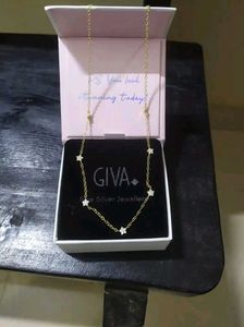 GIVA Star Necklace 🆕