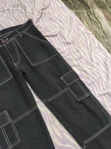 😍Black Cargo Jeans In 28 Waist Size🥰