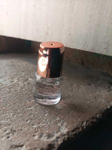 Nail paint Top Coat And Makeup Brush 🖌️