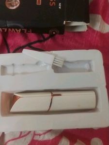 Flawless Facial Hair Remover