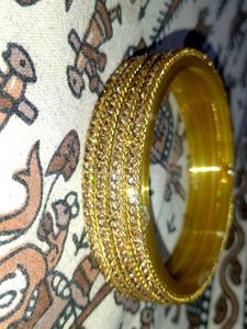 Gold-toned Bangle Set