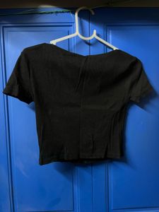 Black V-Neck Crop Top