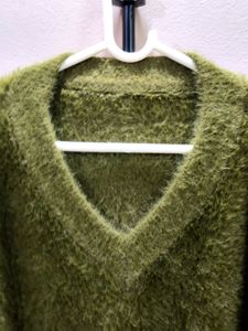 Premium imported green mohair-blend v-neck sweater