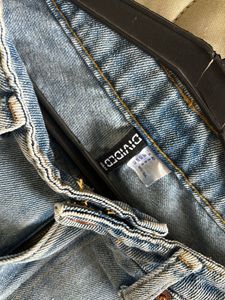 H&amp;M RIBBED DETAIL HIGH WAIST JEANS