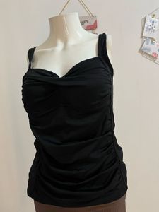 Black Padded Top 🖤No bra needed ✨