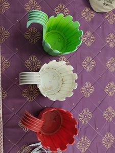 1 Negotiable Multicolored Hanging Pot