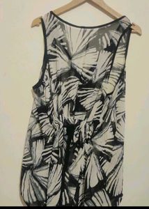 Black &amp; White Printed Cut Sleeve Top 34 Bust