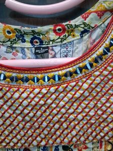 Print Sleeveless Kurti