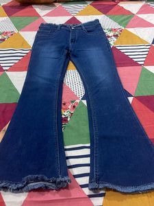 Blue Flared Bootcut Highwaist Jeans