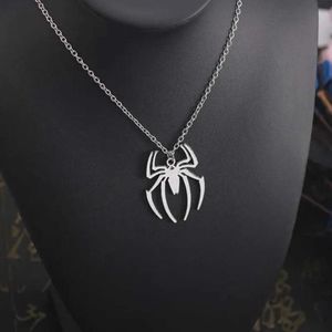 anti-tarnished Spider Pendant Necklace