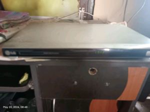 DVD Player With One Speaker Nd Bill