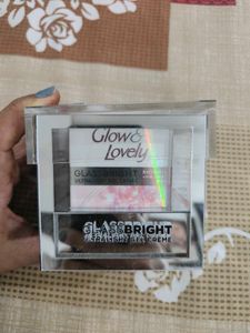 Glow And Lovely Glass Bright Ultra Light Gel Creme
