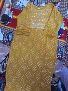 Stylish Neck Women Suit With Dupatta