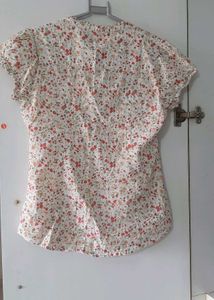 Women&#39;s Floral Printed Top