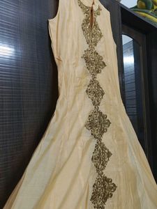 Elegant Embroidered Kurta