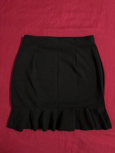 Tokyo Talkies Chic Black Ruffle Mini Skirt
