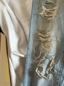 Ripped straight fit jeans