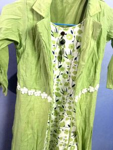 Coat Model Green And White