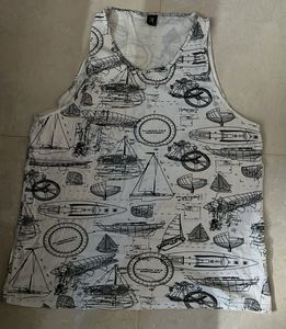 Free size sleevless tshirts for men (Pack of 2)