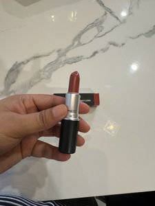 ⭐️MAC⭐️ Lipstick Smoked Almond