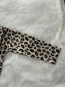 🐆 Wild &amp; Chic Leopard Print Top