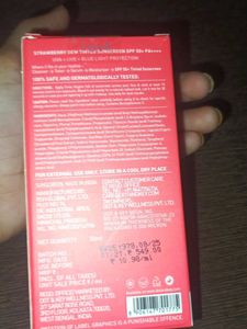Dot &amp; Key Strawberry Dew Tinted Sunscreen SPF 50+