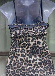 Leopard tops