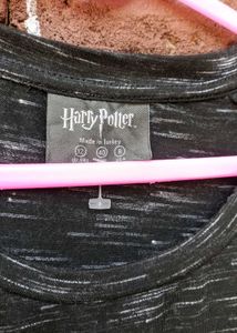 Harry Potter T-shirt.