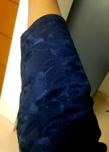NAVY BLUE FLOWER GLAZED TOP