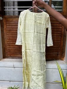 Indie picks L Embroidered Silk blend kurta