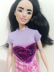 Gorgeous Barbie Doll with Outfit