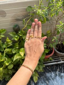 Luna Pearl Ring