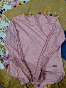 Pink Solid T-shirt,Round Neck And Lomg Sleeves