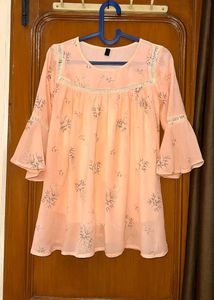 🇳🇿💫♥️ New Peach Floral Top Bell Sleeves