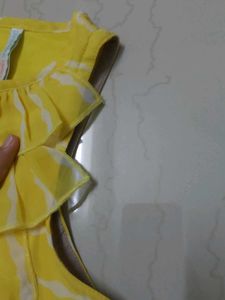 Cute Yellow Ruffled Top