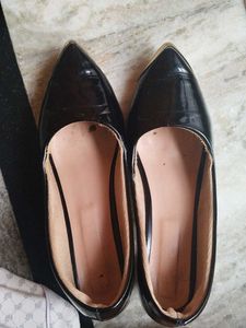 Black Patent Leather Pointed Heels