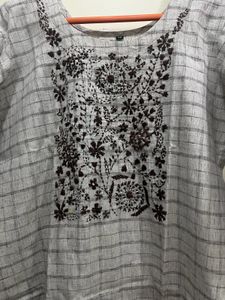 Elegant Embroidered Kurti