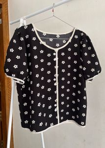Daisy Print Button-Up Top