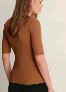 selling a brown classy top