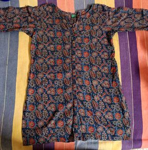 Half Sleeves  Cotton Printed Beautiful Short Kurti